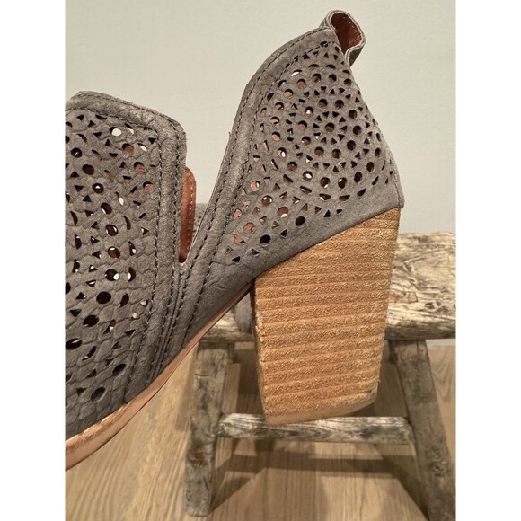 Jeffrey Campbell Taggart Perforated Suede Cutout Booties Taupe Grey 8.5 EUC - Picture 10 of 14